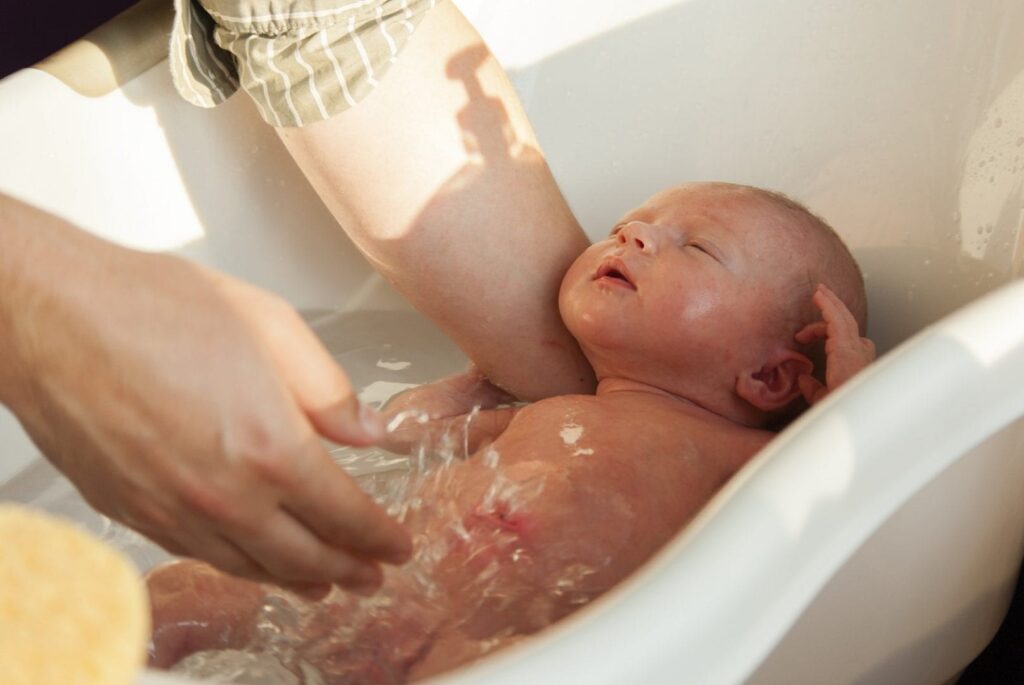 passo 2 banho no bebê