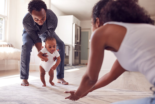 incentivar o bebê a andar